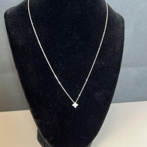 Elegant 925 Sterling Silver Gold and Silver Necklace - Picture 10 of 11